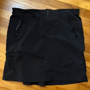 Merrell black utility skirt size 8